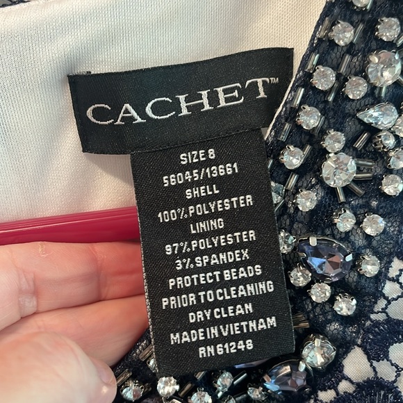 Like new Cachet Lace Cocktail Dress 8 - Picture 4 of 4